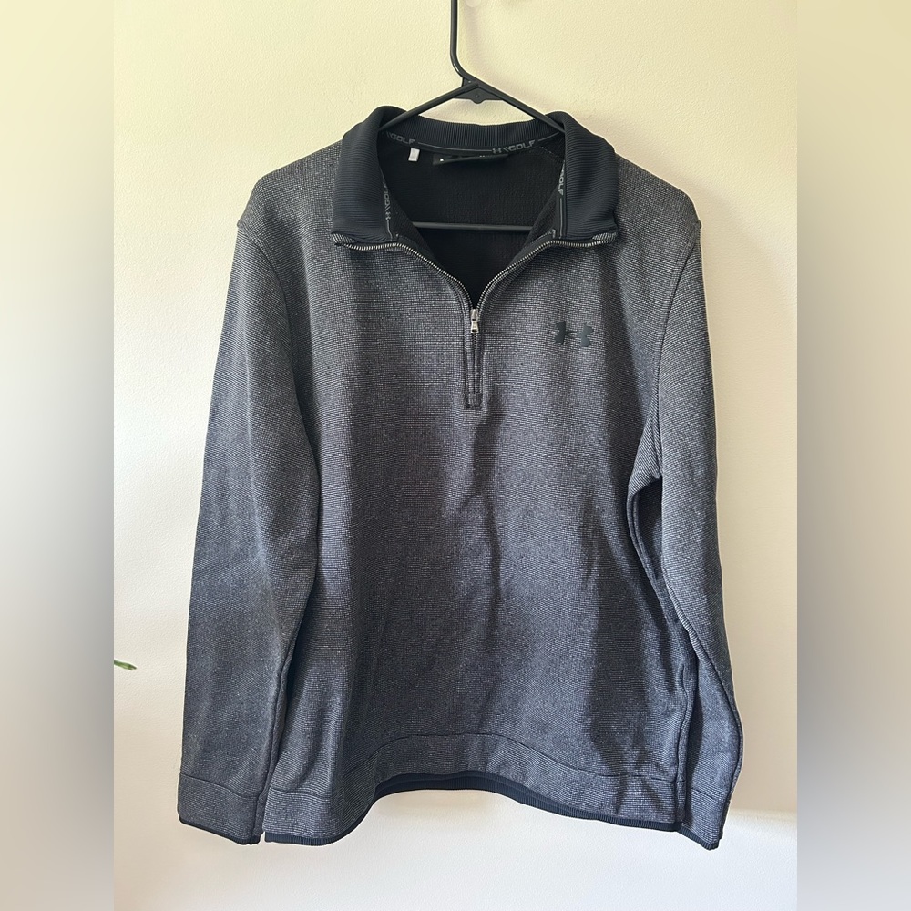 Under Armour Loose Fit Golf Quarter Zip in Size Large